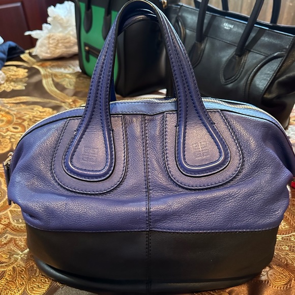 Vintage givenchy handbag. Pristine condition. 100% authentic - Picture 2 of 5